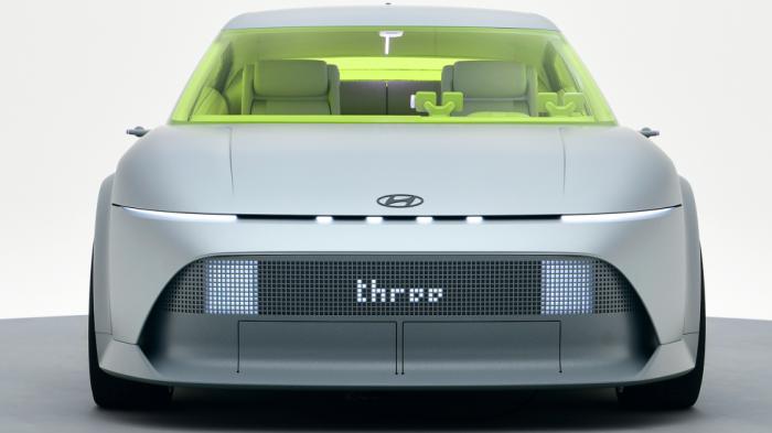 Η Hyundai αποστασιοποιείται από τη μόδα με τις ενιαίες LED μπάρες